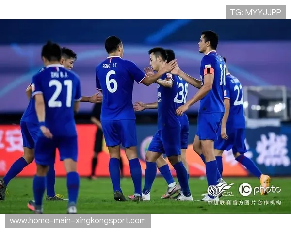 上海申花拉唐远射破门：激情与商机并行的城市故事